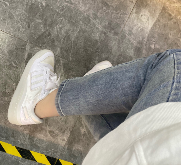 Giày Adidas Forum Satin Low J 'Triple White' H68194 - Ảnh 3