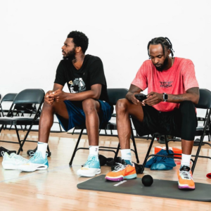 Giay Nike LeBron XX Total 'Orange Vivid Purple' DQ8651-800