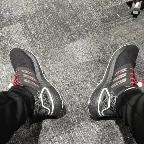 Giày Adidas UltraBoost 20 'Black Scarlet' H01422 - Ảnh 2