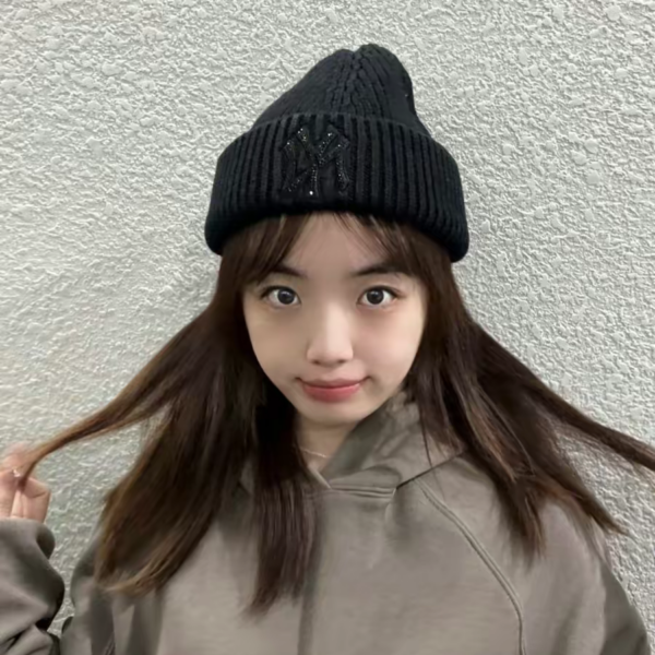 Mũ Tone On Tone Crystal Beanie New York Yankees 3ABNM1016-50BKS - Ảnh 3