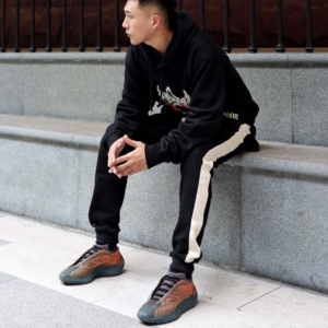 Giay Yeezy 700 V3 'Copper Fade' GY4109