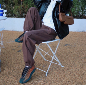 Giay Yeezy 700 V3 'Copper Fade' GY4109