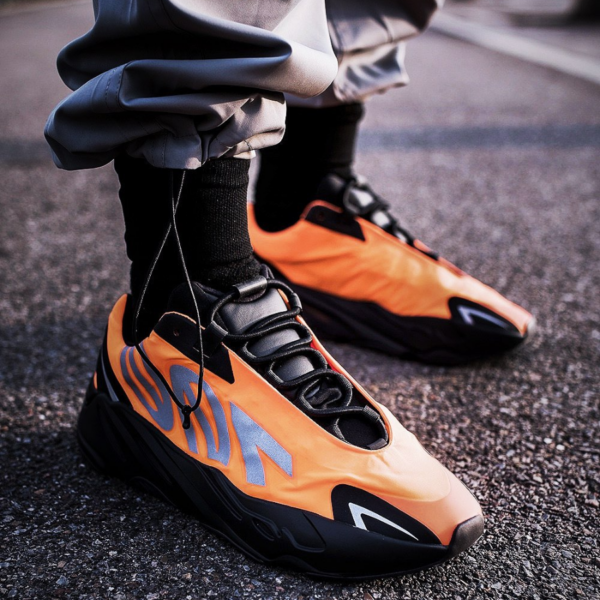 Giày Adidas Yeezy Boost 700 MNVN 'Orange' FV3258 - Ảnh 4