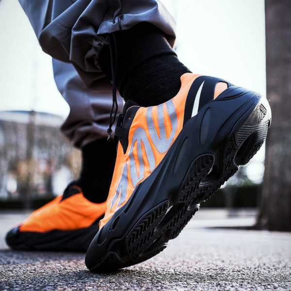 Giày Adidas Yeezy Boost 700 MNVN 'Orange' FV3258 - Ảnh 6