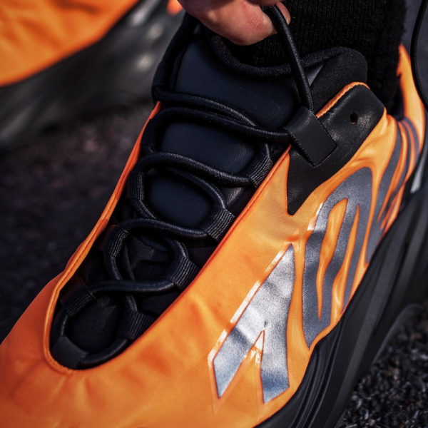 Giày Adidas Yeezy Boost 700 MNVN 'Orange' FV3258 - Ảnh 5