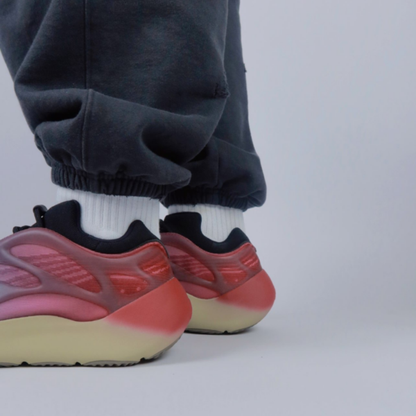 Giày Adidas Yeezy 700 V3 'Fade Carbon' GW1814 - Ảnh 8