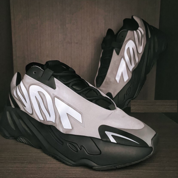 Giày Adidas Yeezy Boost 700 MNVN Metallic GW9524 - Ảnh 6