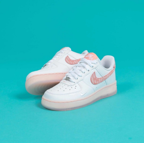 Giay Nike Air Force 1 'Overbranded' DQ5019-100