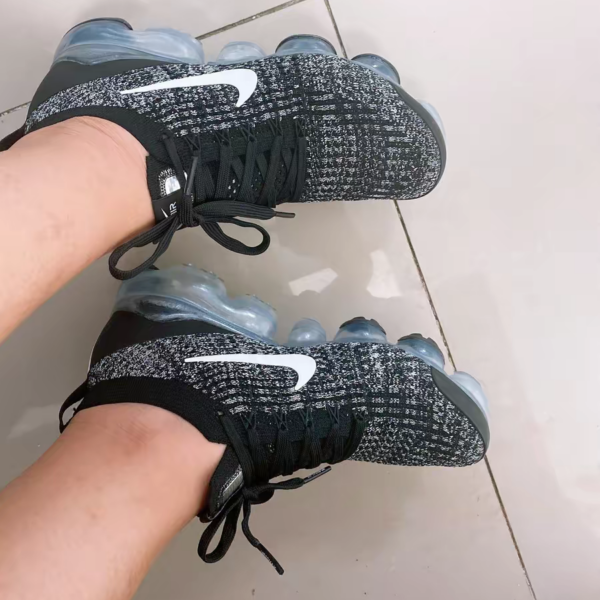 Giày Nike Wmns Air VaporMax Flyknit 3 'Oreo' AJ6910-001 - Ảnh 3