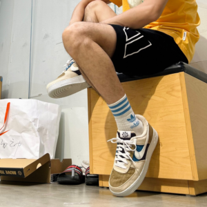 Alternative view of Giày Nike Air Force 1 ’07 LX ‘Toasty Brown Kelp' DC8744-301