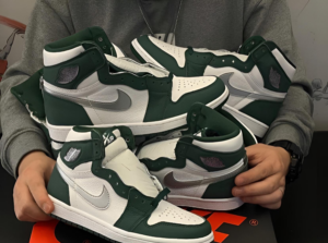Giay Nike Air Jordan 1 Retro High OG GS 'Gorge Green' 575441-303