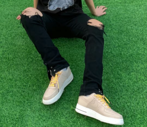 Giay Nike Air Force 1 '07 Lv8 'Moving Company' DV0794-100