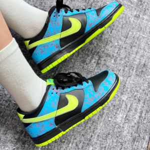 Giay Nike Dunk Low SE 'Acid Wash Baltic Blue Volt' DV1694-900