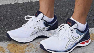 Alternative view of Giày Asics Gel Kayano 27 'White Peacoat' 1011A767-100