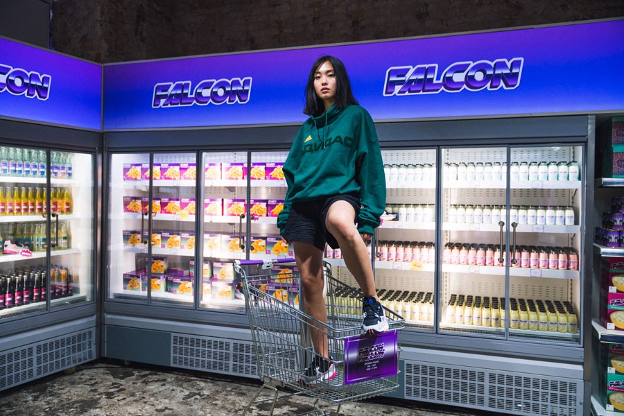 5-dieu-ban-can-biet-ve-adidas-falcon-w