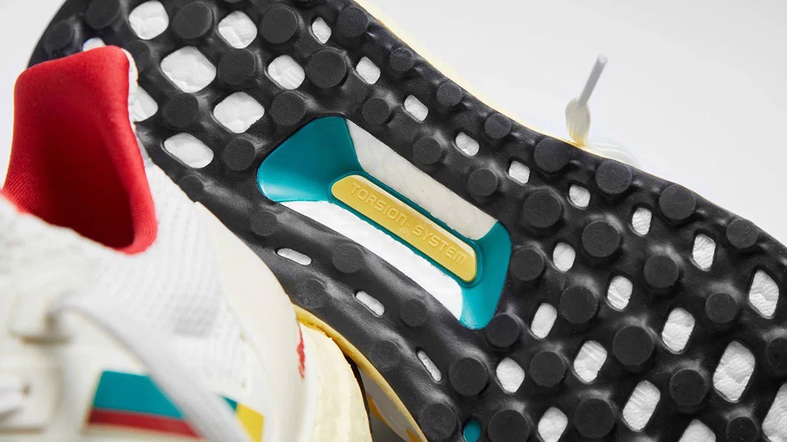 Hinh anh 4: Ultraboost DNA 1.0 ZX - thiet ke tiep noi hai the he