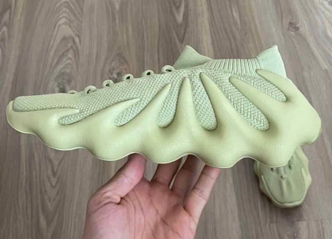 Trên tay phiên bản adidas YEEZY 450 "Resin" của Kanye West Hinh anh 1: Tren tay phien ban adidas YEEZY 450 "Resin" cua Kanye West
