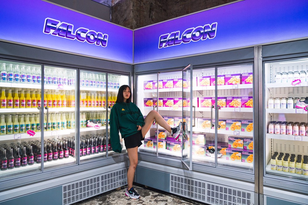 5-dieu-ban-can-biet-ve-adidas-falcon-w