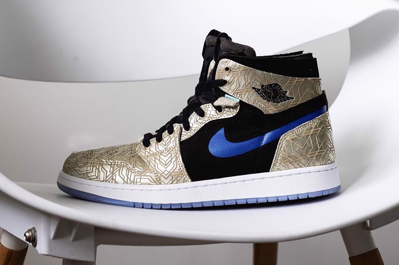 Air Jordan 1 High Zoom CMFT được tô điểm bằng những nét khắc vàng