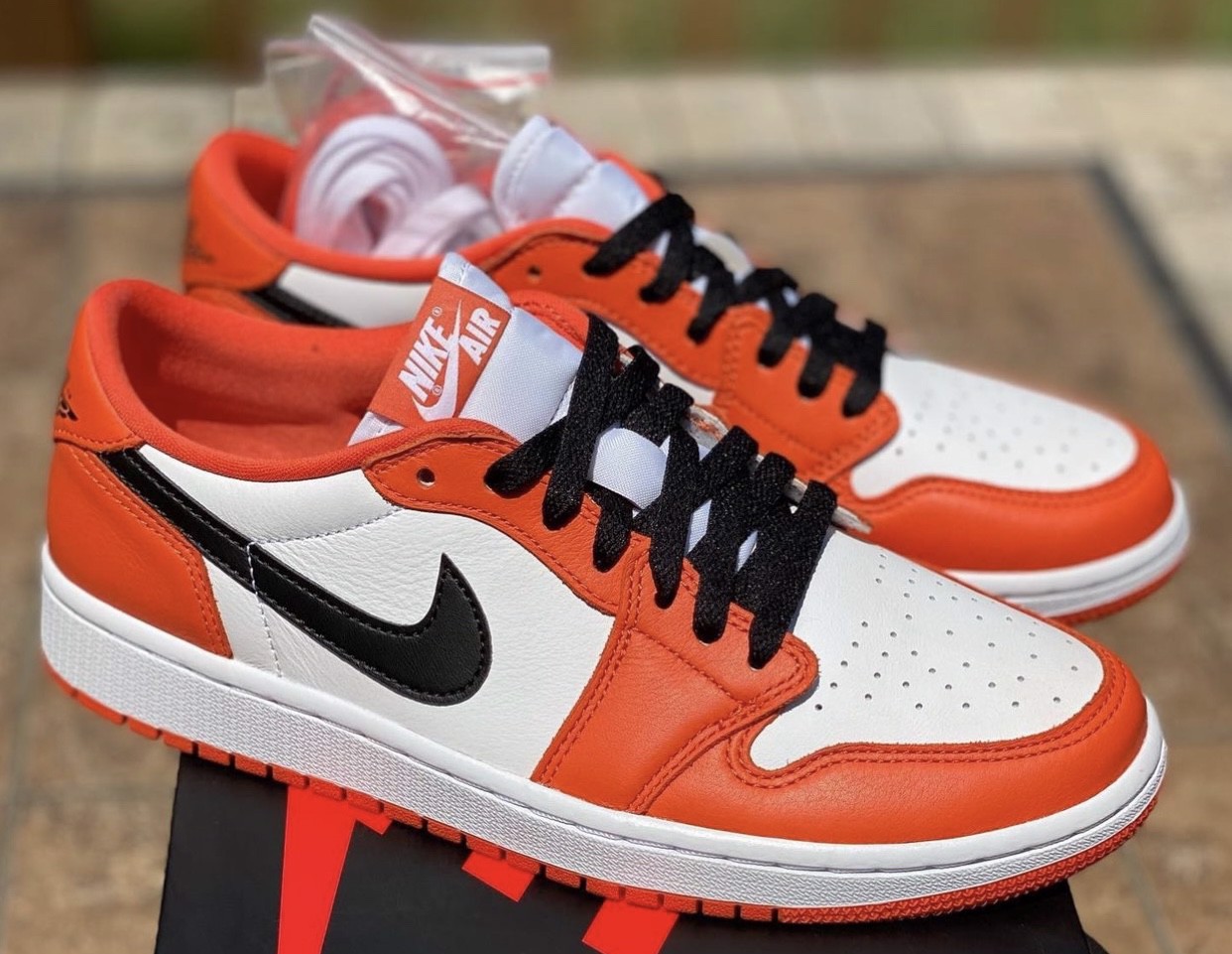 Hinh anh 1: Nhung hinh anh chinh thuc cua Air Jordan 1 Low OG "Shattered Backboard"