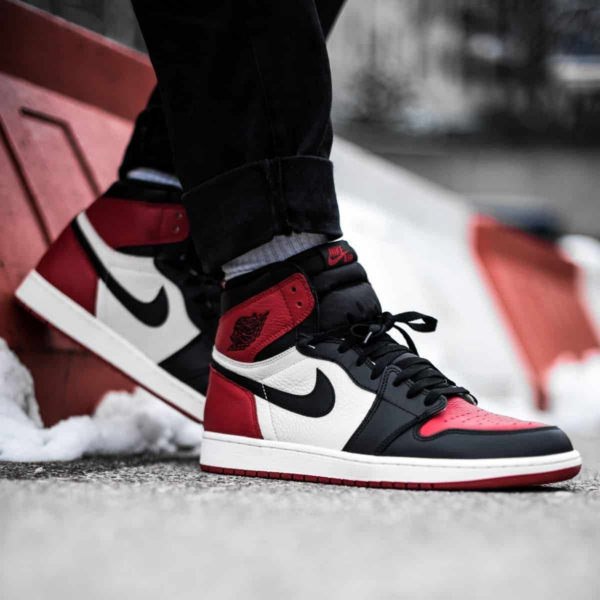 Giày Nike Air Jordan 1 Retro High OG 'Bred Toe' 575441-610 - Ảnh 2
