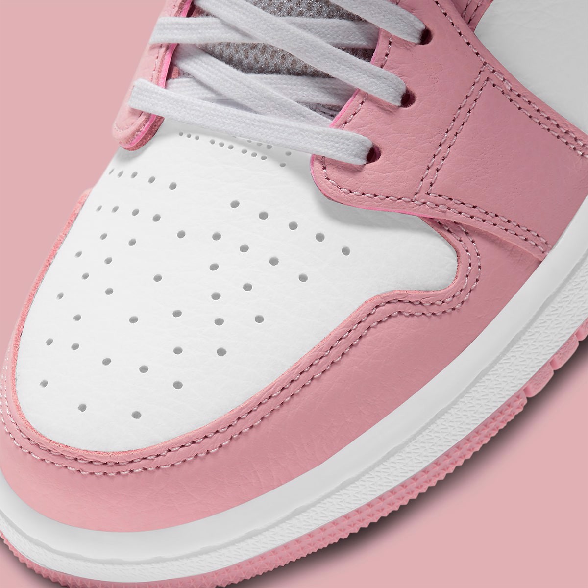air-jordan-1-high-zoom-cmft-pink-glaze-mon-qua-hoan-hao-cho-valentine-sap-toi