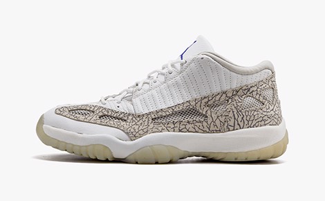 Air Jordan 11 Retro IE Low Phối màu: White/Cobalt-Zen Grey Code: 306008-142 Ngày ra mắt: 24/05/2003 Giá bán lẻ: 115 USD