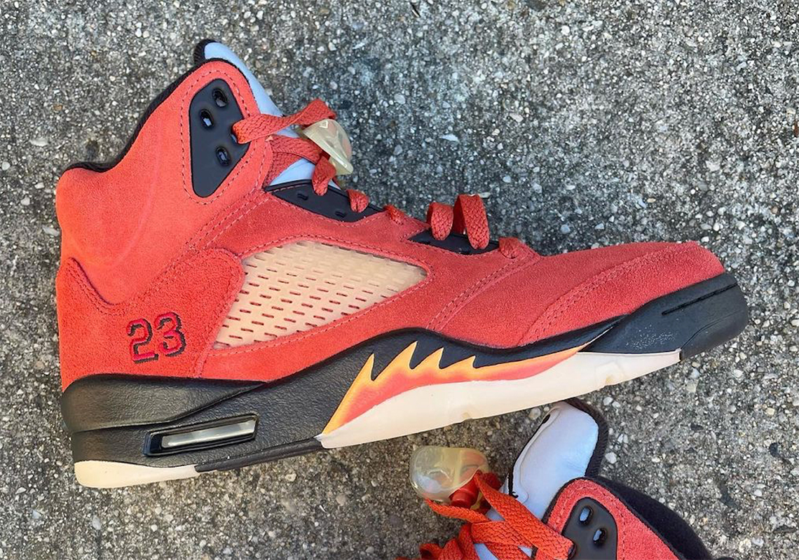 Khac phuc noi buon thang 1 cua ban bang nhung doi giay ra mat trong tuan nay