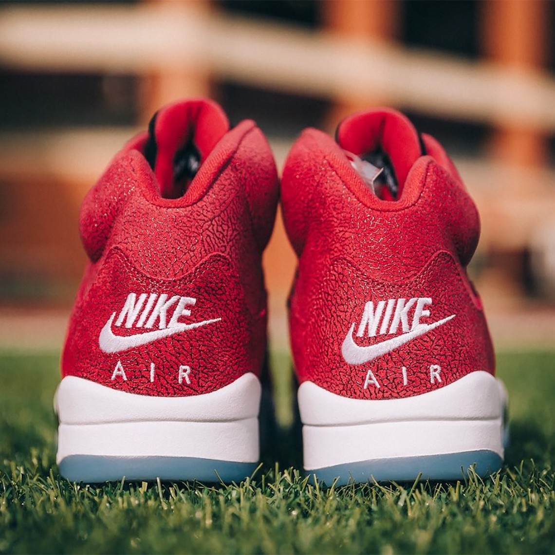 air-jordan-5-college-pe-tiep-tuc-chien-dau-cung-oklahoma-sooners