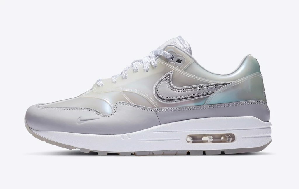 an-mung-snkrs-day-voi-hai-mau-giay-air-max-1-ba-chay