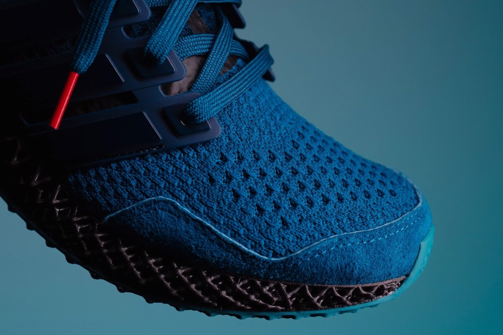 Adidas và Packer ra bắt tay hợp giày thể thao Ultra4D hiện đại