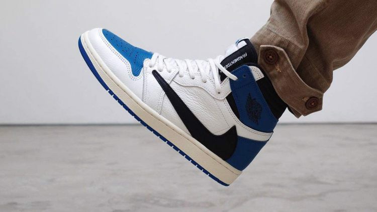 Cái nhìn toàn cảnh về Travis Scott x fragment x Air Jordan 1 High "Military Blue" Hinh anh 3: Cai nhin toan canh ve Travis Scott x fragment x Air Jordan 1 High "Military Blue"