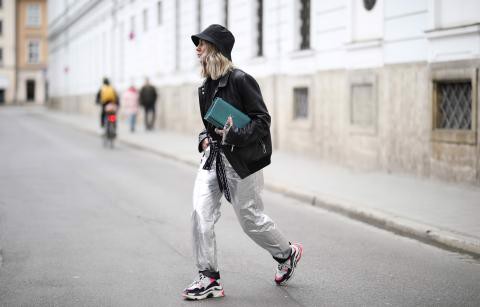 lich-su-cua-sneaker-tu-hang-hoa-thiet-yeu-tro-thanh-bieu-tuong