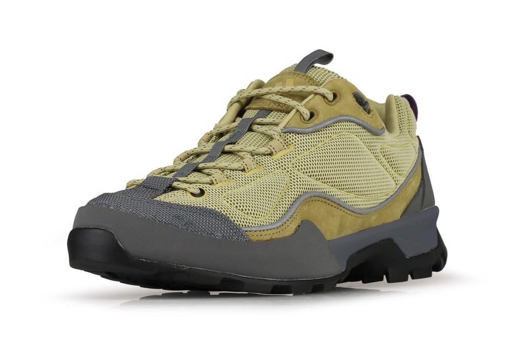 adidas Consortium Sahale X – bình mới rượu cũ ?