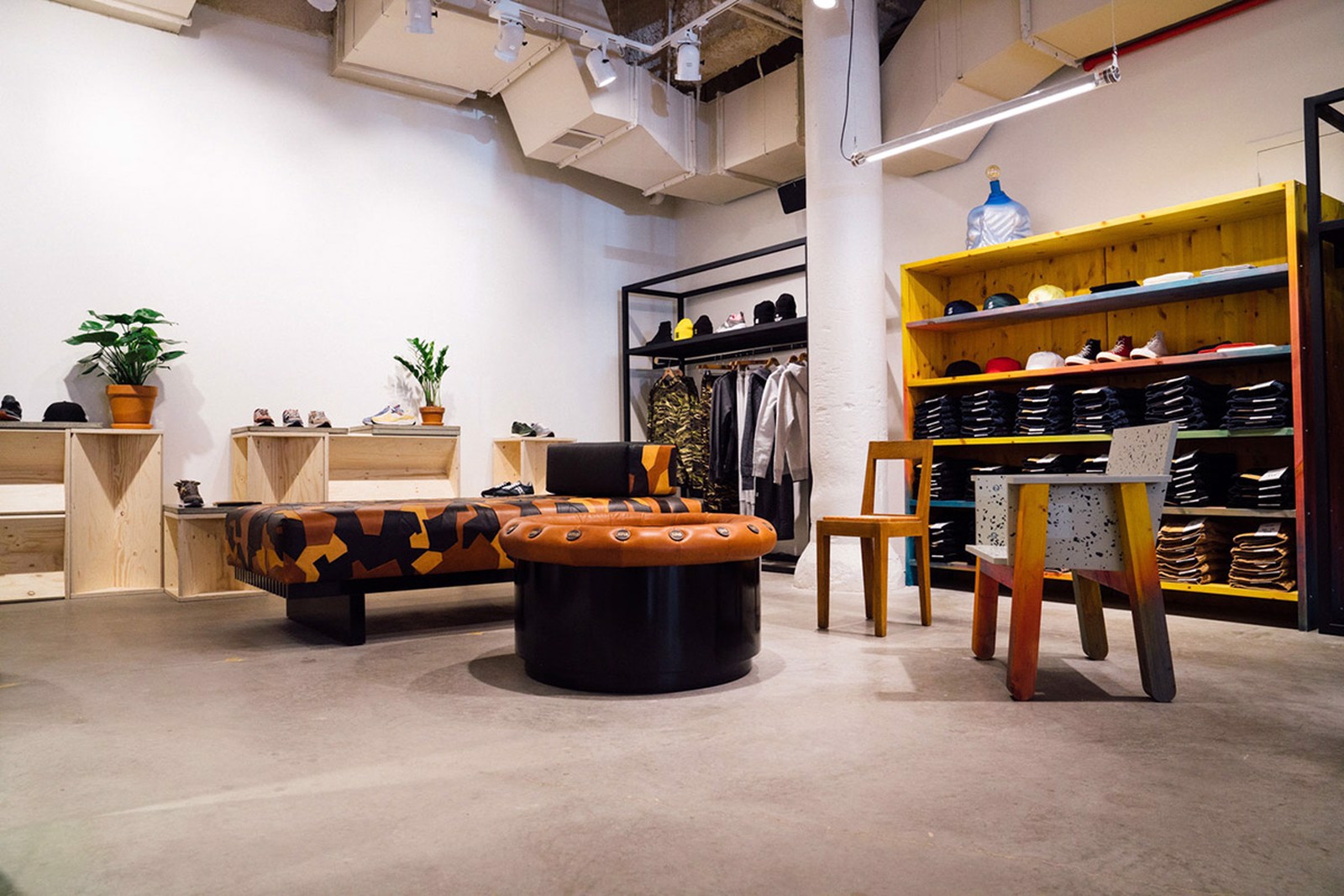 Điểm qua 17 cửa hàng và trang web sneaker tốt nhất trên thế giới Hinh anh 10: Diem qua 17 cua hang va trang web sneaker tot nhat tren the gioi