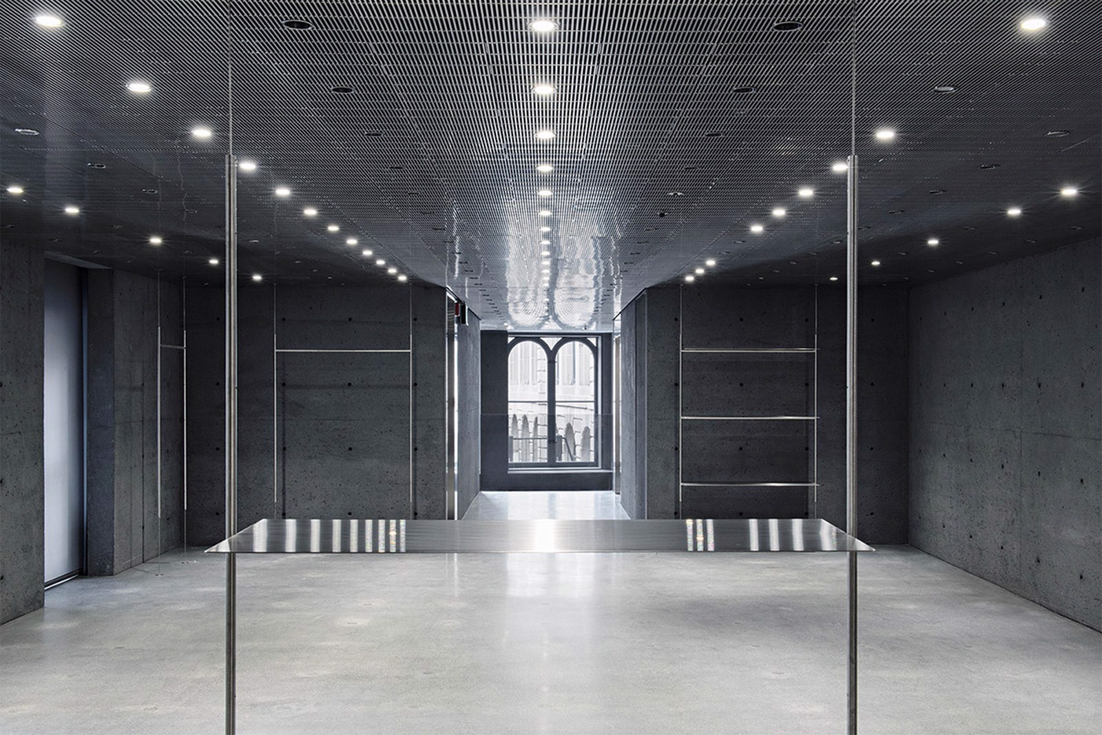 Điểm qua 17 cửa hàng và trang web sneaker tốt nhất trên thế giới Hinh anh 2: Diem qua 17 cua hang va trang web sneaker tot nhat tren the gioi