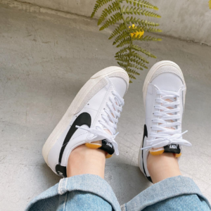 Giay Nike Blazer Wmns 'Black White' DC4769-102