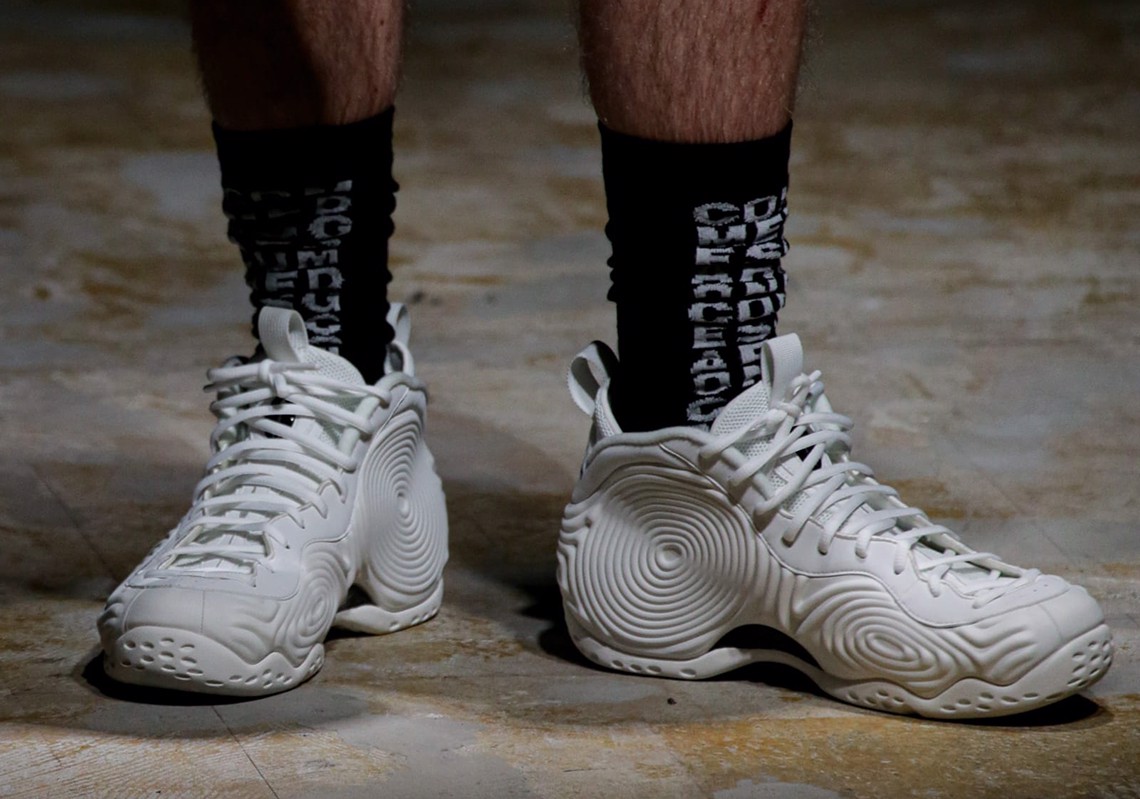 comme-des-garçons-homme-plus-cho-ra-mat-ban-hop-tac-cua-nike-air-foampoite-one-cho-bst-thu-dong-21