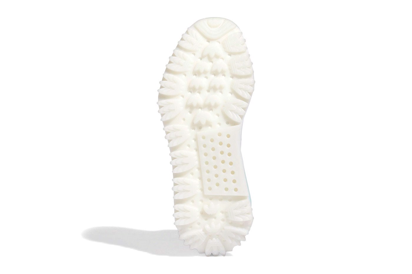 nhung-hinh-anh-dau-tien-cua-phien-ban-adidas-hu-nmd-s1-ryat