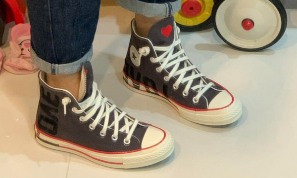 Giày Converse Wmns Chuck 70 High 'Love Fearlessly' 567153C - Ảnh 3