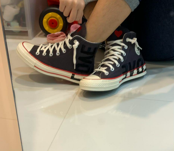 Giày Converse Wmns Chuck 70 High 'Love Fearlessly' 567153C - Ảnh 4