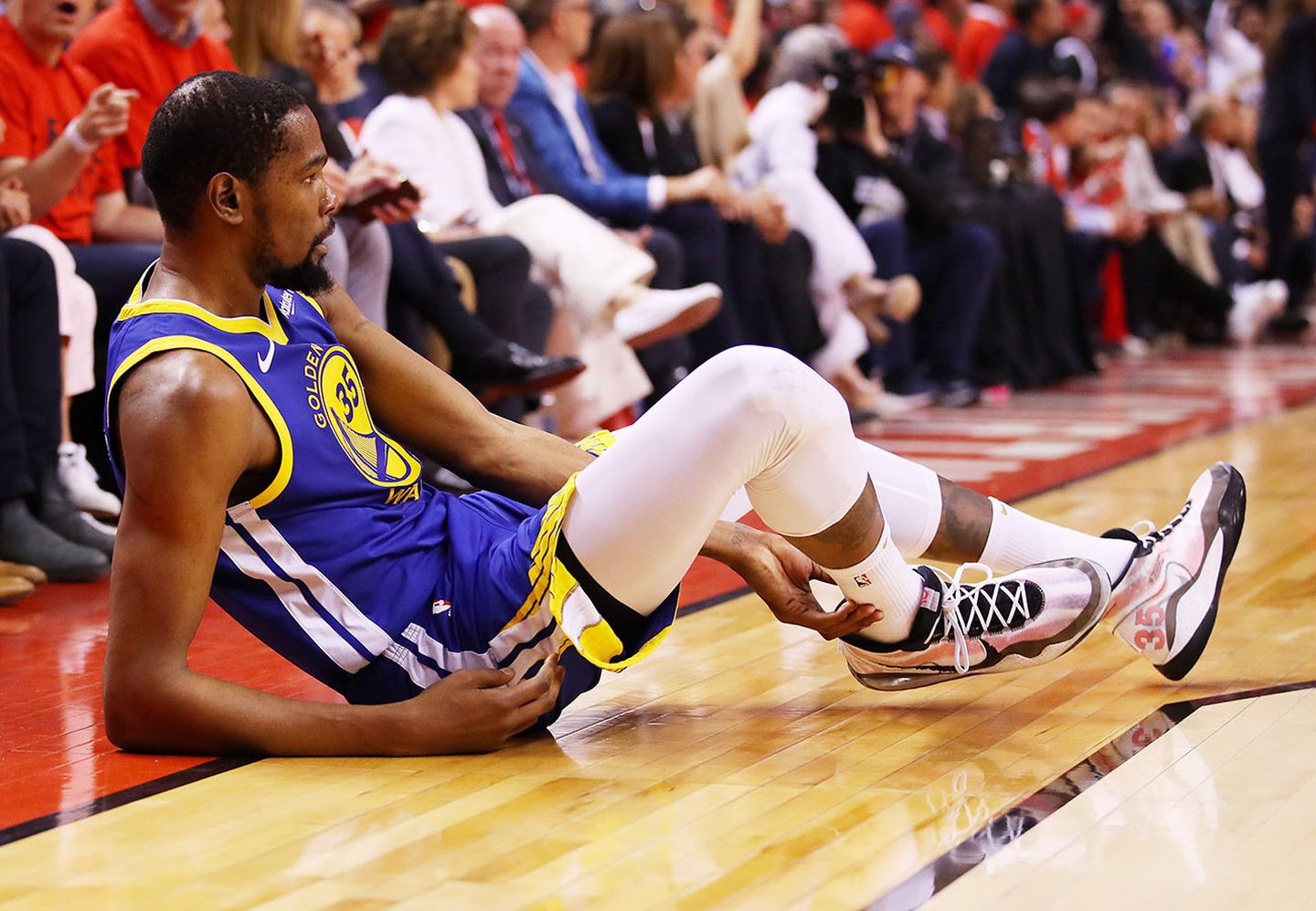 danh-gia-ve-mau-giay-thua-moi-nhat-cua-kevin-durant-mang-ten-kd-14