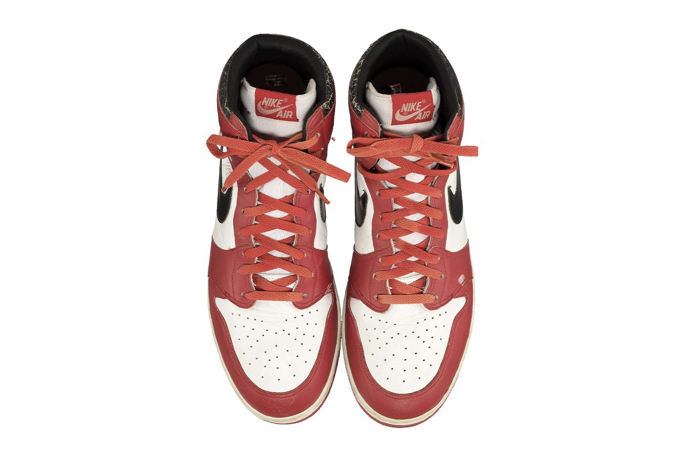 phien-ban-nike-air-jordan-1-1986-cua-michael-jordan-duoc-dau-gia
