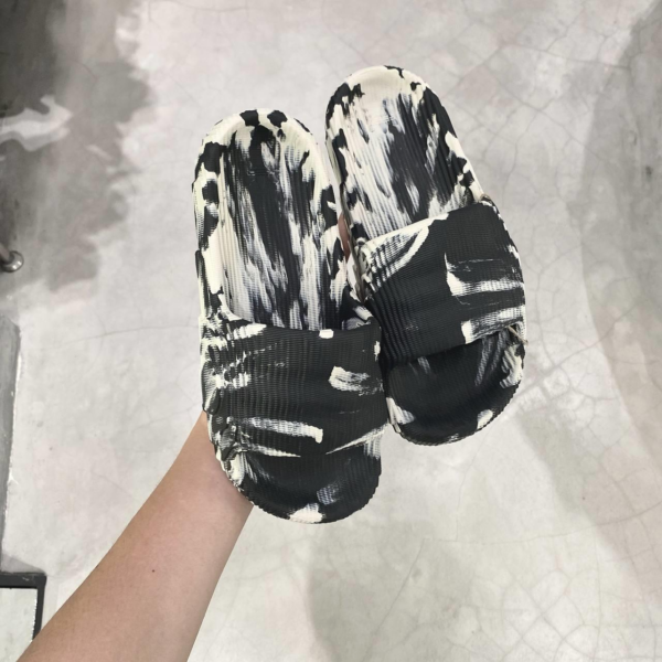 Dép Adidas Adilette 22 'Carbon Aluminum' GX6947 - Ảnh 9