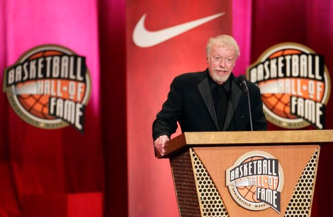 hanh-trinh-xay-dung-de-che-giay-the-thao-va-khoi-tai-san-hon-62-ty-usd