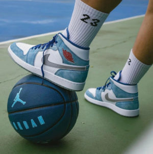 Giay Nike Air Jordan 1 Mid 'French Blue Fire Red' DN3706-401