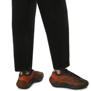 Giay Yeezy 700 V3 'Copper Fade' GY4109