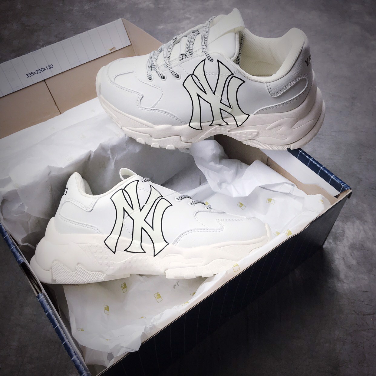 Giải mã cơn sốt giày của bố MLB Big Ball Chunky làm chao đảo giới trẻ trong 2020