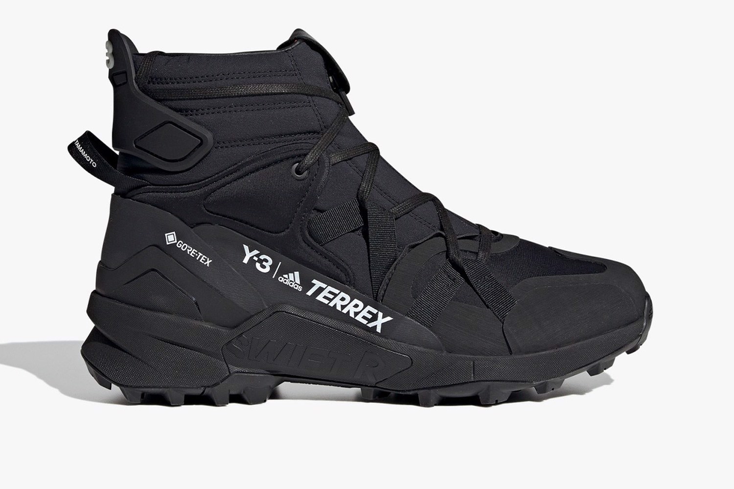 top-6-phien-ban-giay-the-thao-dang-de-so-huu-trong-tuan-nay