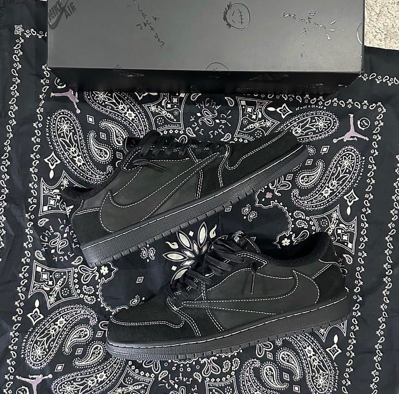 Legit check: Hướng dẫn phân biệt mẫu giày Travis Scott Air Jordan 1 Low Black Phantom thật hay giả Hinh anh 1: Legit check: Huong dan phan biet mau giay Travis Scott Air Jordan 1 Low Black Phantom that hay gia